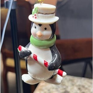 LENOX Very Merry Porcelain Ornament PENGUIN W/Candy Cane Christmas Tree Ornament